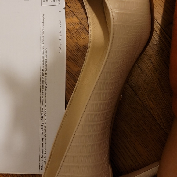 Prada pumps - Picture 9 of 9